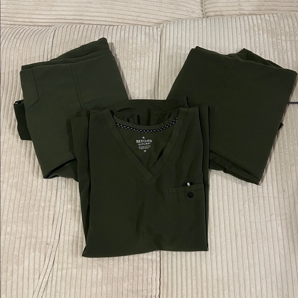 Beyond Scrubs Women's Olive Green Scrub Set (1 top/ 2 bottoms)